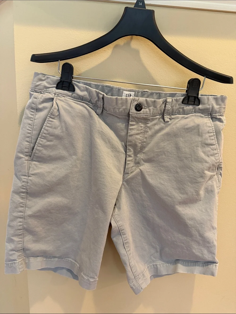 GAP Men’s Casual Cotton Chino Shorts - Light Grey/Stone